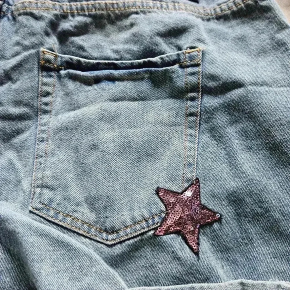 Forever 21 PLUS Embellished Denim Shorts (sz 18) - Picture 4 of 5